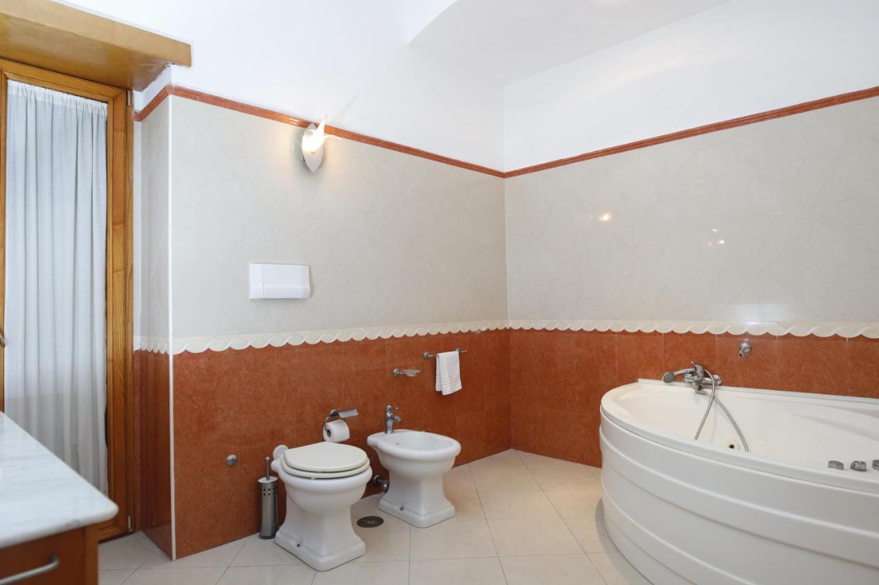 Carbonara23 Apartment Napoli Bagian luar foto