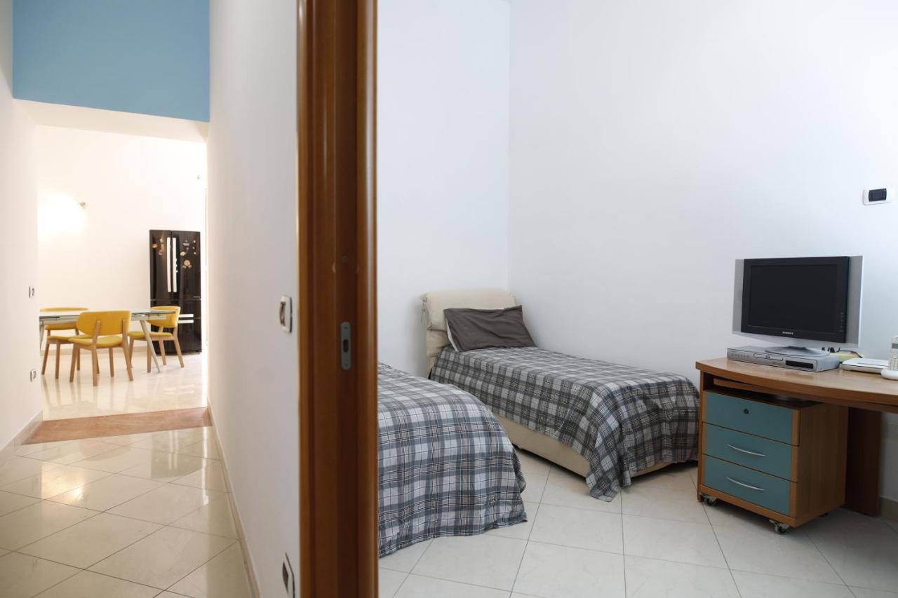 Carbonara23 Apartment Napoli Bagian luar foto